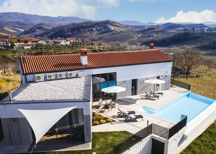 Larya House